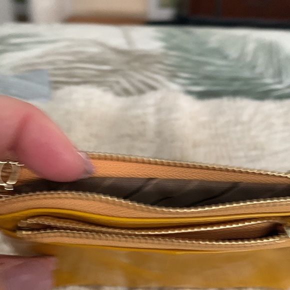 Card holder - Picture 3 of 3